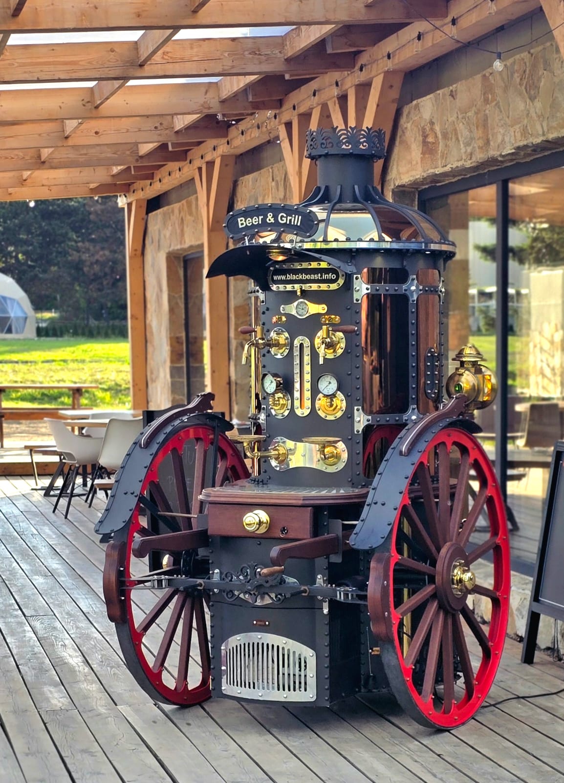 BLACK BEAST - beer smoke grill 15